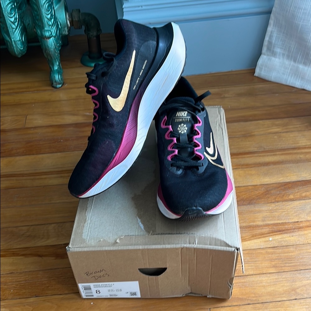 Nike Zoom Fly 5 (Women’s 8)